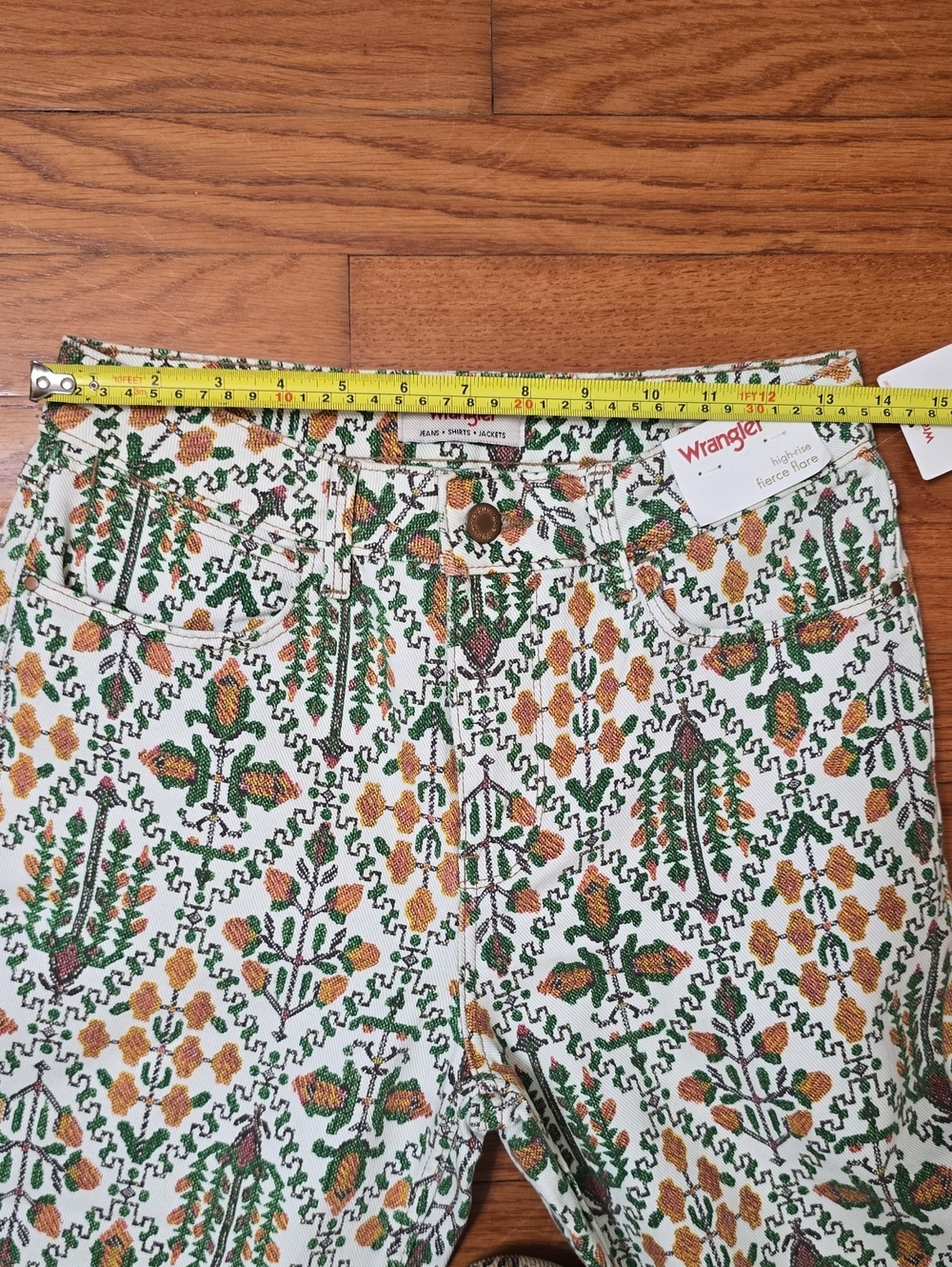 Wrangler High Rise Fierce Flare Jeans NWT 4x32 Floral Boho Western 70s Pants - Picture 13 of 16